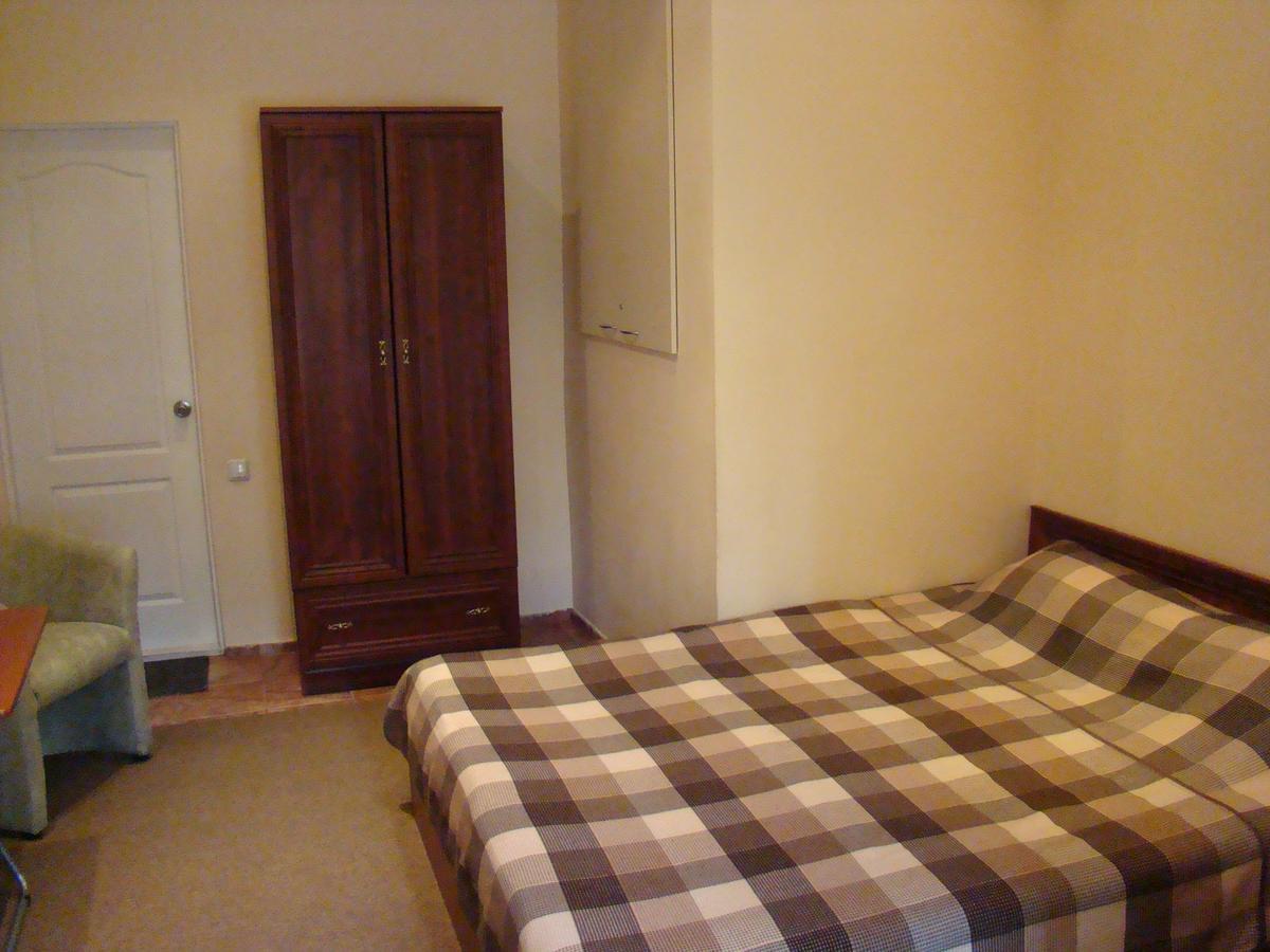 Mini-Hotel In Odessa Yard Exterior foto
