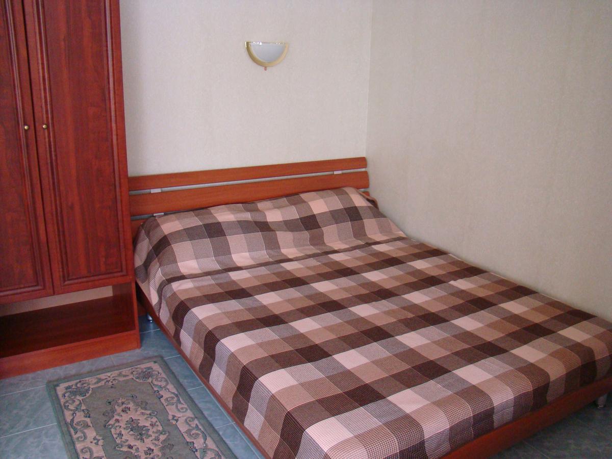 Mini-Hotel In Odessa Yard Exterior foto